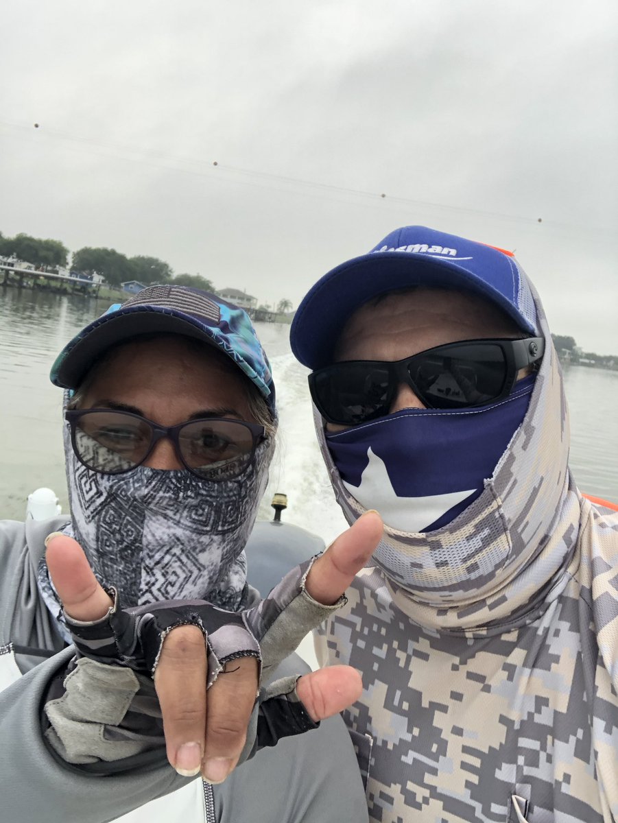 USBP_MLucio's tweet photo. @FBINAAQuantico #FBINA273 grad and husband @ChefMick fishing the #LagunaMadre on #AxisMundi our #ShallowSport from the #SportsmanBoats while practicing safety protocols and good hygiene! #FBINAStrong&Resilient https://t.co/FBlfToZvdN