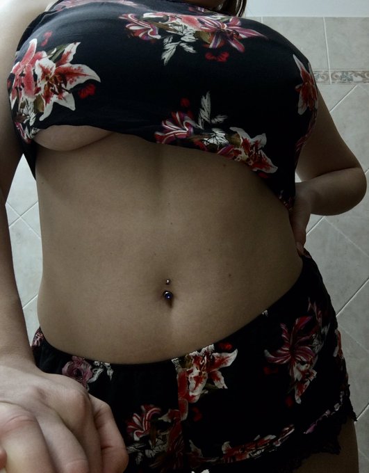 Buon Weekend 🍓#hot #sexy #new #vedononvedo #esibizionismo #Queen #Eva https://t.co/0zoaB5wREO<a href="/tag/hot"class="tags">#hot</a><a href="/tag/sexy"class="tags">#sexy</a><a href="/tag/new"class="tags">#new</a><a href="/tag/vedononvedo"class="tags">#vedononvedo</a><a href="/tag/esibizionismo"class="tags">#esibizionismo</a><a href="/tag/queen"class="tags"><span>#queen</span></a><a href="/tag/eva"class="tags"><span>#eva</span></a>