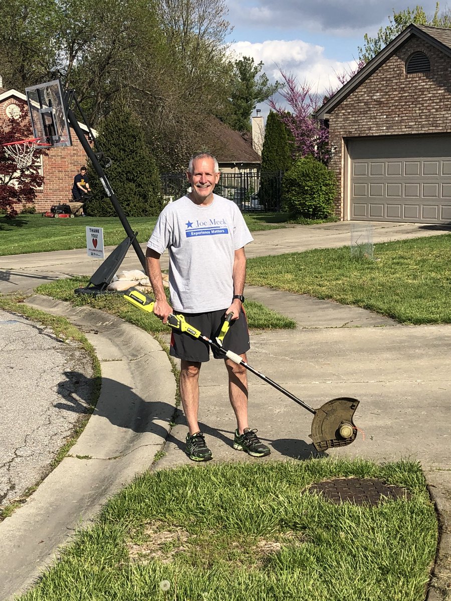 JoeMeek2's tweet photo. When it comes to being a Judge, or doing yard work, Experience Matters!  Thanks to our good friend Ted for supporting us while working in his yard. We appreciate the support and encouragement from all of you. #ExperienceMatters #JoeforJudge https://t.co/sDXMJCtDuk