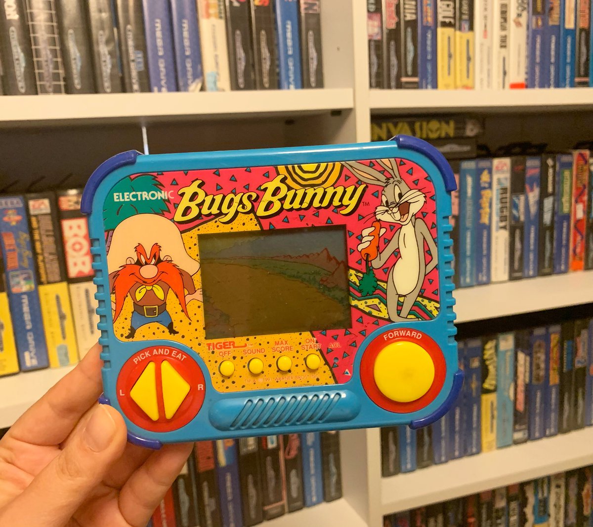 kingdomofcarts's tweet photo. New Tiger addition . This time it’s Bugs Bunny from 1990. Definitely need to have a Tiger game day soon... #gamer #retrogamer @gamesyouloved #tigerlcd #tigergames #retrogamer #oldschool #bugsbunny #nostalgia #vintage #90s #90stoys https://t.co/9yITTdizmo