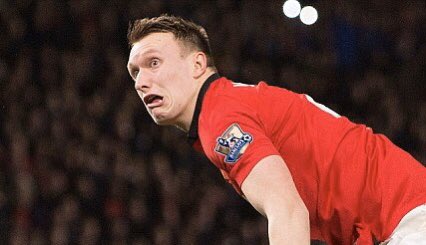 Phil Jones as ottersA thread: