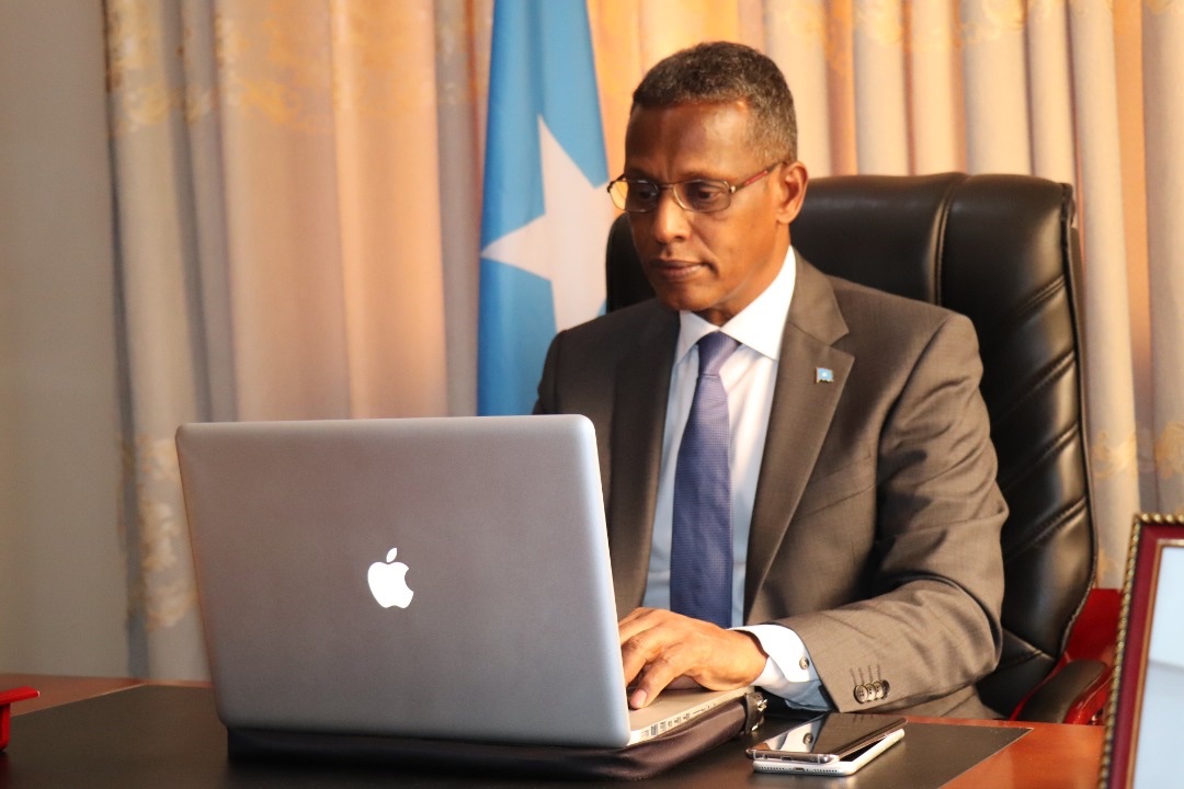 engabdiashur's tweet photo. Waxaa hadal kooban ka jeediyay kulankii ugu horreeyay ee Guddiga Isku-xirka Hirgelinta Siyaasadda Qaran ee ICT. 
https://t.co/y5pbwTjhuE https://t.co/uqJYkf2wGM