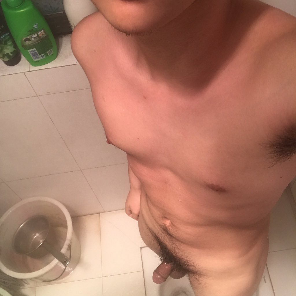 bigboyhandsome2's tweet photo. 我本人 https://t.co/ZrZNNuxsLX