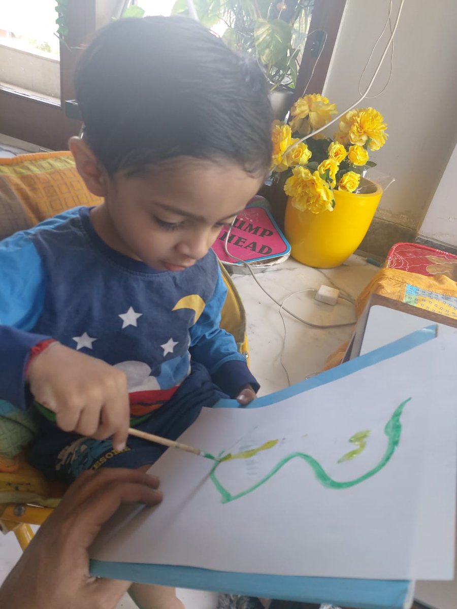 ApeejayRhythms's tweet photo. ##Magic with paint...... ##Virtual sessions are fun too....##Fun Time with paint for the little ##Rhythmites ๐ฅฐ......##Learning has no bounds ๐ฅฐ https://t.co/V1yS7X5595