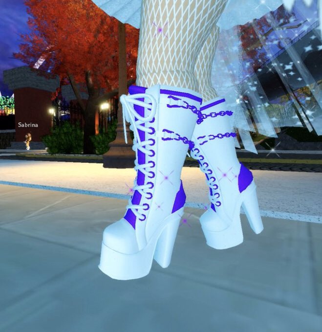 𝐻𝑜𝓃𝑒𝓎 𝒯𝑒𝒹𝒹 𝑔𝒾𝓋𝑒𝒶𝓌𝒶𝓎 𝓅𝒾𝓃𝑒𝒹 On Twitter If You Have Se Boots That I Can Offer For I Would Give You 801 30 Tax Wich Is 560 Robux And Like 30 40k Diamonds Royalehightrading Royaletrading Royalehightrade - robux footwear