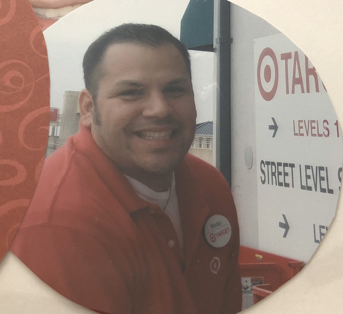 Today I celebrate 16 yrs with a Great company.  My advice to all the young bulls and goats, adapt to change quickly and for homework, execute right away!!! <a href="/wmwwheels/">Whitney Mrozinski</a> <a href="/DarrinTgt/">Darrin Reedy</a> @Holly_Seymour6 <a href="/CourtneyDare_/">Courtney Dare</a>