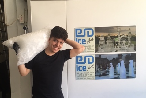 If you need to know how much ice you need for weddings, parties &amp; outdoor events, we have a very useful calculator on our website! psdiceart.co.uk/ice-cubes-crus…   #icedelivery #icecubes