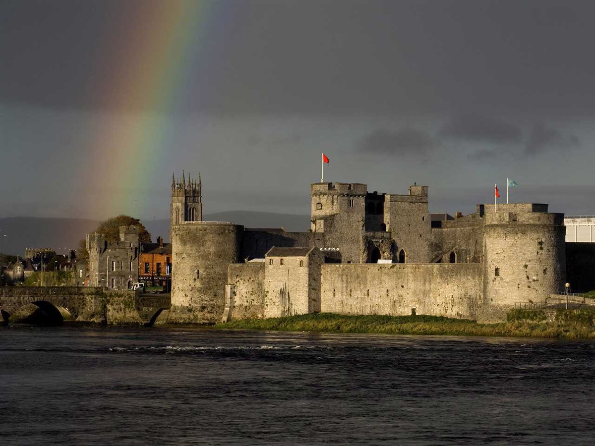 One of the greatest castles is King John’s in Limerick City. It guards the City & the Shannon. It was built on the orders of King John in 1200AD. It is one of the best preserved Norman castles in Europe.