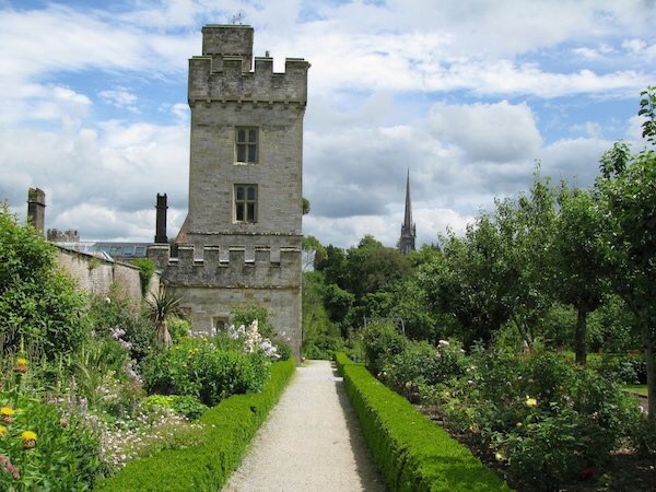 Lismore Castle, home to a Duke, began life in 1185AD but has been continuously altered since. It’s a romantic place, mostly due to an early 19th C refurbish by Sir William Paxton. Today it has a respected contemporary art gallery.