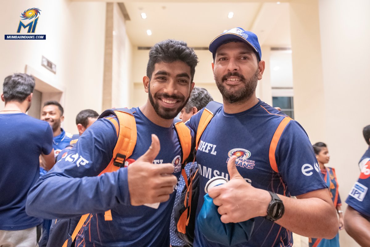 mipaltan's tweet photo. Yuvi + Boom = Super Sunday 🤩

Tune-in to @YUVSTRONG12’s Instagram LIVE today at 9 PM for a fun conversation with @Jaspritbumrah93 💙

#OneFamily https://t.co/RILVDycazF