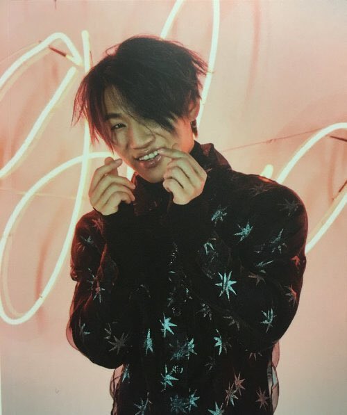 NeedmyBBback's tweet photo. Itโs now 12:00 AM in SK
So itโs officially #DAESUNGโs Birthday
We started an hour early So Happy BIRTHDAY #DILTE @YG_GlobalVIP @YGJAPANofficial
#SmileyDaesungDay
ํํธ https://t.co/goi0RGT4yF