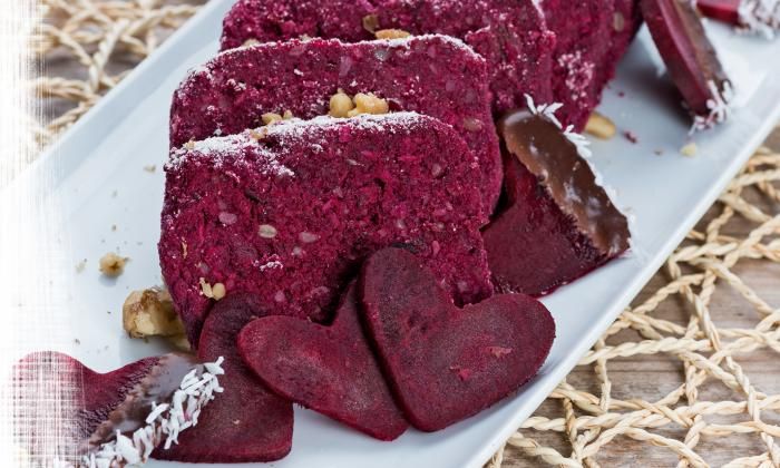 Inderin Bruste Rote Kuessen