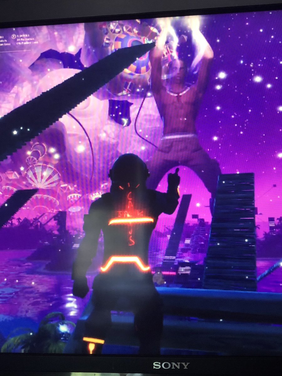 NeumannAdam's tweet photo. @FortniteGame Dark Voyager is into some weird stuff https://t.co/ojCad16uXs