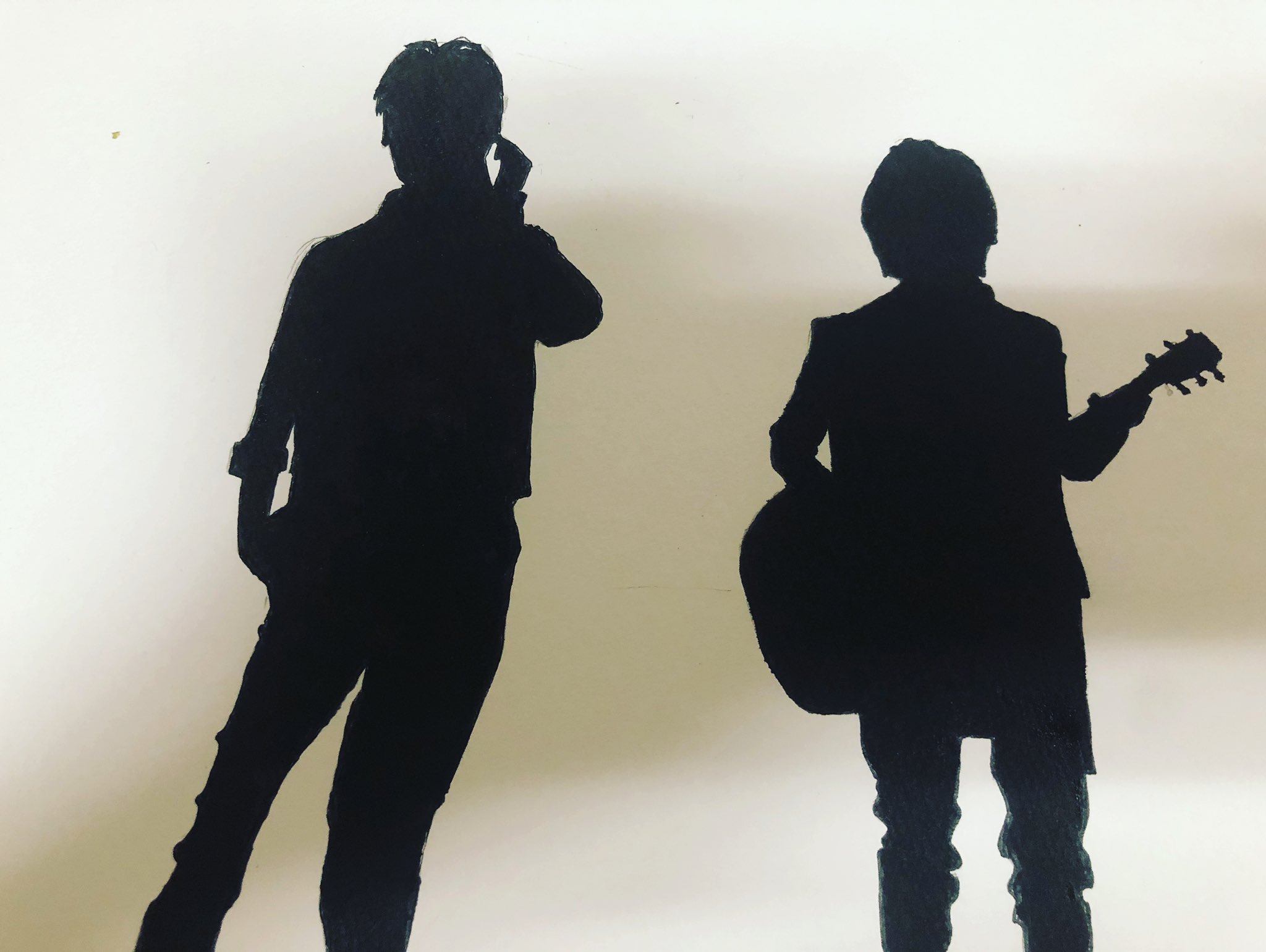 52わたあめ96 Co Jp またコブクロのシルエット描いてみました Twilightのシーンです ˉ ˉ シルエット描く楽しいです ๑ ๑ ただ 手が真っ黒になりました コブクロ コブクロシルエット コブクロイラスト 小渕健太郎 黒田俊介