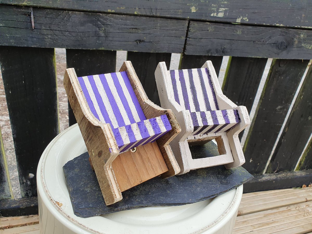 On behalf of <a href="/mattgjones1/">Matt Jones</a>, does any one have any pictures of Downsview Holiday Chalets, Perowne Way, #Sandown. They were knocked down a number of years ago. <a href="/RydeAbide/">Wayne Whittle</a>?

Matt's working on a project to replicate them for bird/squirrel feeders. A couple of his recent creations: