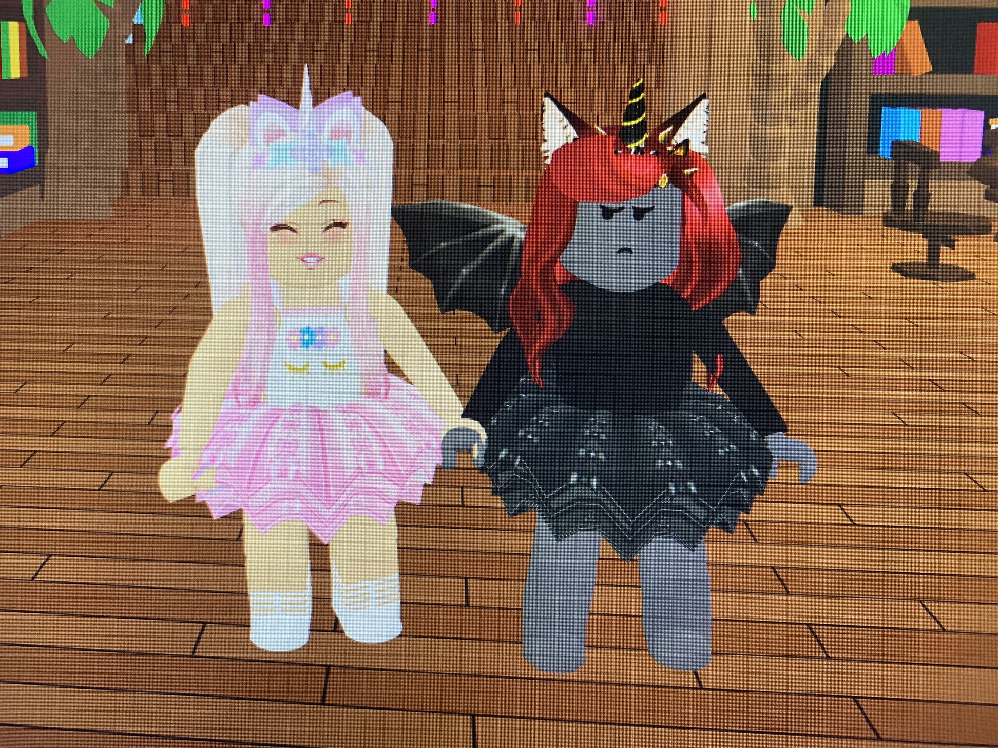 Starcode Iamsanna On Twitter I Took His Photo While Moodyxunicorn Was Afk Sorry Not Sorry - moody iamsanna roblox avatar