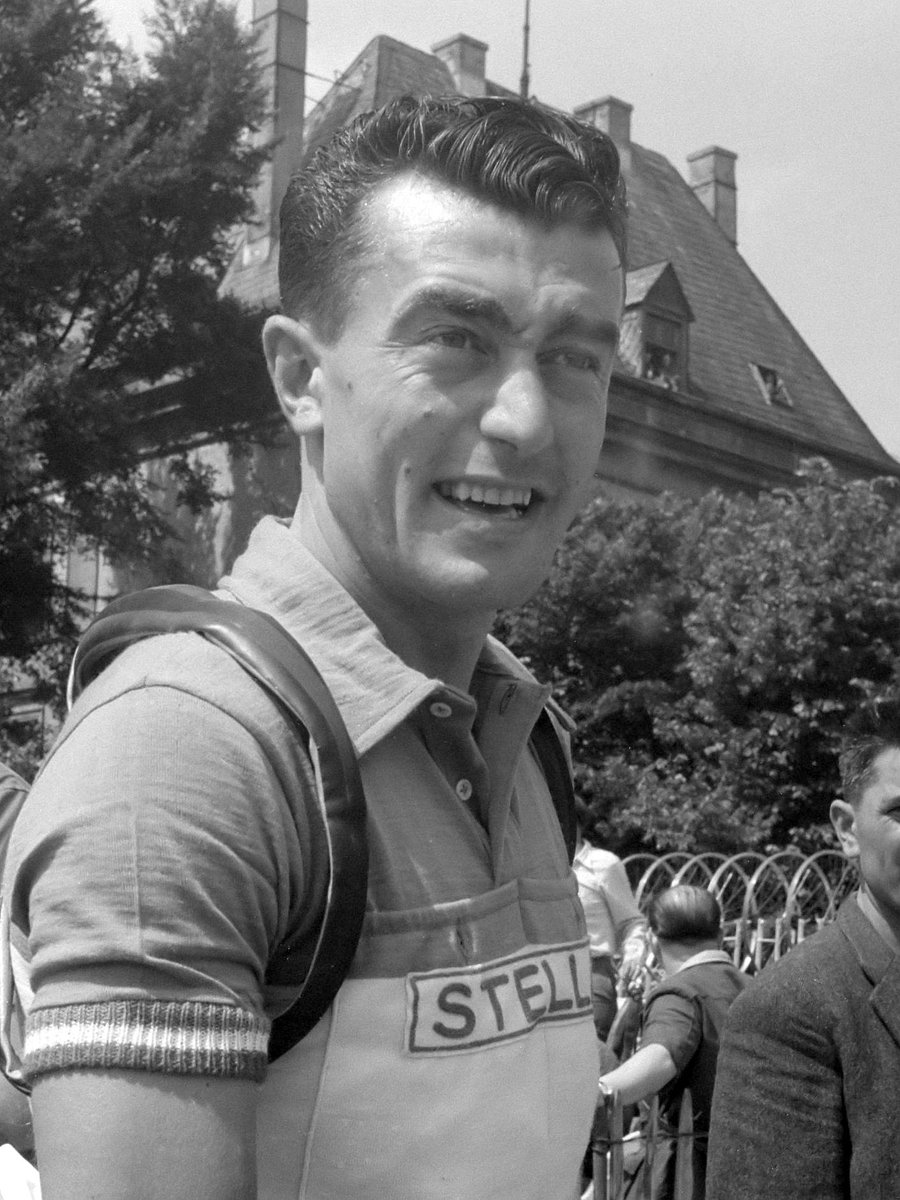 CyclingHistoria's tweet photo. Louison Bobetue primer  frances en ganar el Tour de Francia en tres ediciones consecutivas, 1953-1954-1955 con un total de 12 victorias de etapa. excelente clasicómano gano 4 de lo 5 monumentos del ciclismo y el campeonato del Mundo en 1954 Conocido como El panadero de Saint-Méen https://t.co/koEDOPvLjy