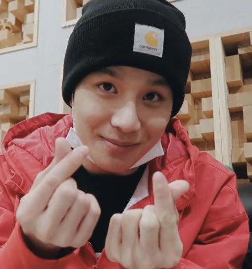 taeyongace's tweet photo. 🚨IM MOVING ACCS🚨 
hey oomfs i havent been feeling comfortable on here for a while now so im moving accs. if you still want to interact and be oomfs with me reply under this tweet and ill follow you on my new one ❤️ thanks for understanding !!! https://t.co/ceEfNwFdRN