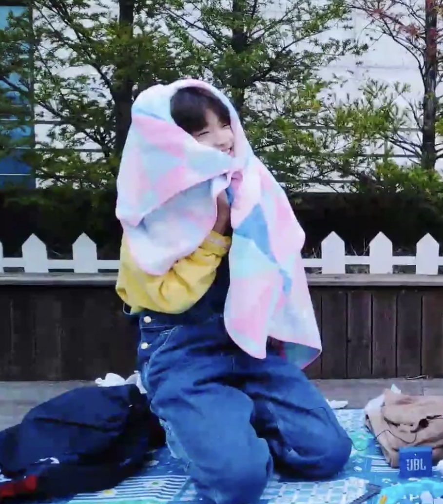 rakaki0909's tweet photo. dongpyo is so cute💘💘💘
#이거손동표 https://t.co/jdxpWRDCgu