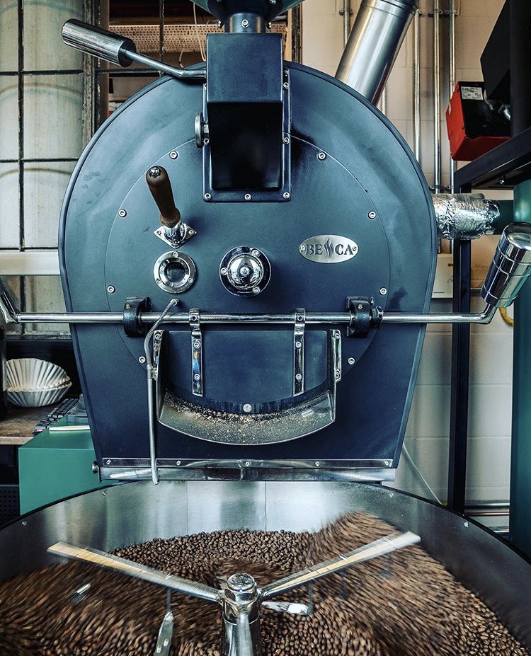 CFCommercial1's tweet photo. @HEJCoffee the first tenant we put in Elephant Park, might be closed but this roaster is working hard. They're bringing Food Boxes filled with coffee, plus fruit, eggs, juice &amp; bread via their online shop &amp; @UberEats. https://t.co/6hq8msUvfq  #fooddelivery #elephantandcastle https://t.co/erMZG4T6uH