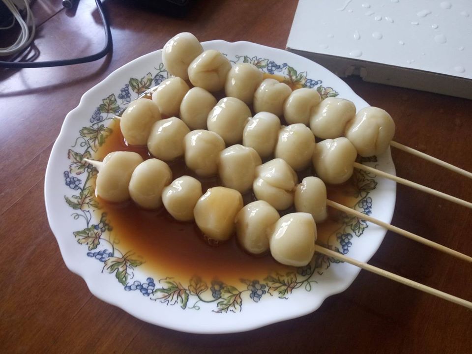 AlexGovoni's tweet photo. Today I've tried to make dangos for a special dessert with my gf @meri_croma.91 <3 Thanks to #runnyrunny999 for the recipe!
#food #cibo #dango #dessert #mitarashisauce #cosebuone #dolci #amoidolci #chebontà #dolciumi #squisito #cooking #wannacook #musttrythis https://t.co/D4J0ZMeEZg