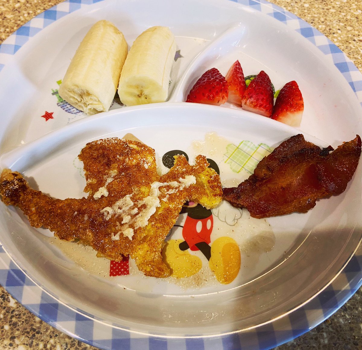 DanielleAlicea1's tweet photo. My husband was in charge of breakfast this morning. We had French toast but Oliver had a french toast dragon breathing bacon fire! 🔥🐉 
#QuarantineLife #dragonlife https://t.co/zSPnvTWUtz