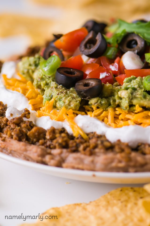 NamelyMarly's tweet photo. "It's a shame you can't eat this seven layer dip because it's sooo good." That's what someone said to me at a party. It was my dip. It was vegan. I told him. He was like 😲.
Get the recipe: https://t.co/LCibskOdq2
#vegan #tacodip #sevenlayerdip #plantbased https://t.co/Mp66yWm0Ri