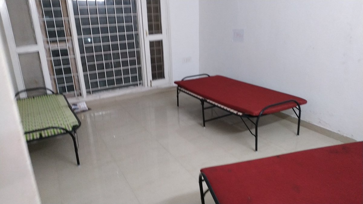 IshwarSinghNeg8's tweet photo. @dmgbnagar 2day I sspctd as I'm frm hotspot Palm Olympia and quarantine @39sec - justifd. @GIMS  smpl_colectn @14:30
Trasfr @sec39 ctr @17:45.
No 1 chk m medcal histry.
On d name of quarant you are hre shrng rom wd unkwn suspected pt. Wd used glove @myogiadityanath  @IMAIndiaOrg https://t.co/50eEh3bDqF