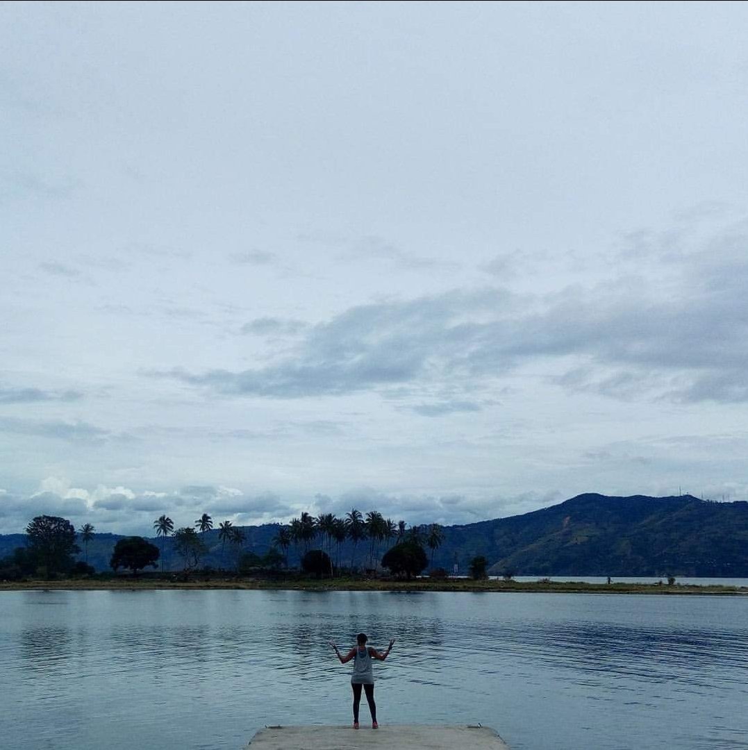 9.  #LakeToba - The largest volcanic lake in the world. Sad that for this beauty to be formed, a lot of damage and loss of life happened, about 70K years ago. This is one of the most beautiful places I've been to and that black thing I'm wearing is a petticoat  #SamosirIsland