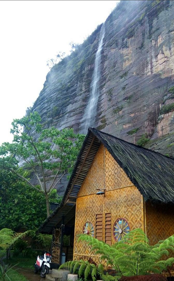 17.  #HarauValley is a hidden gem. Look at that pretty lil cabin - it was very cheap and basic, but very cute. During the rainy season, one can hear that waterfall in background  One sleeps so peacefully here; it's possible to pee in your sleep. I'm just saying  #SumatraIsland