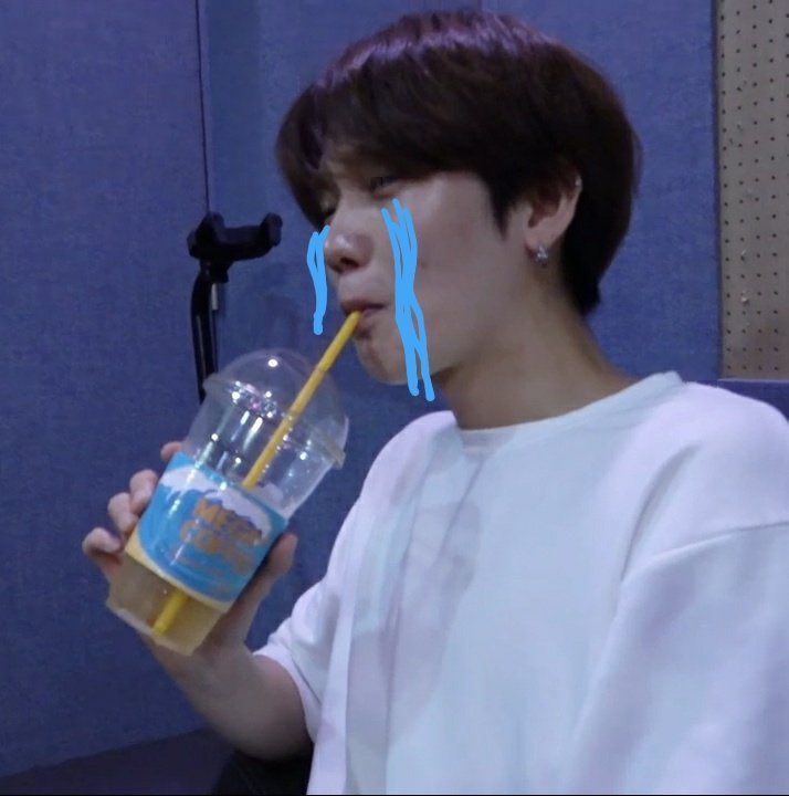 guys can we please make an ONF meme thread.. I‘ll also put those I made and saved from others^^