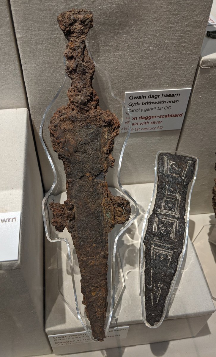 HawkeJon's tweet photo. #Burrium 
A vast #Roman #fortress was established at #Usk in the 50s AD. Covering an area of 19.5ha. This was the base for a #legion of 5,000 at a time when the Usk river probably marked the edge of the Roman #Empire.

#Iron dagger and scabbard inlaid with #Silver. #RomanBritain https://t.co/KLis2GMMjn
