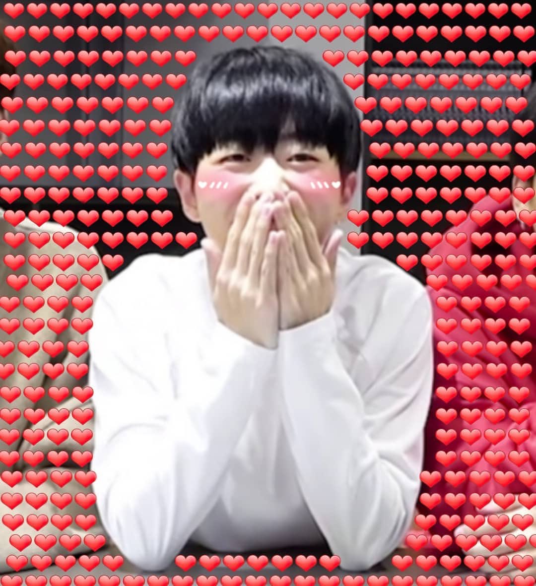guys can we please make an ONF meme thread.. I‘ll also put those I made and saved from others^^