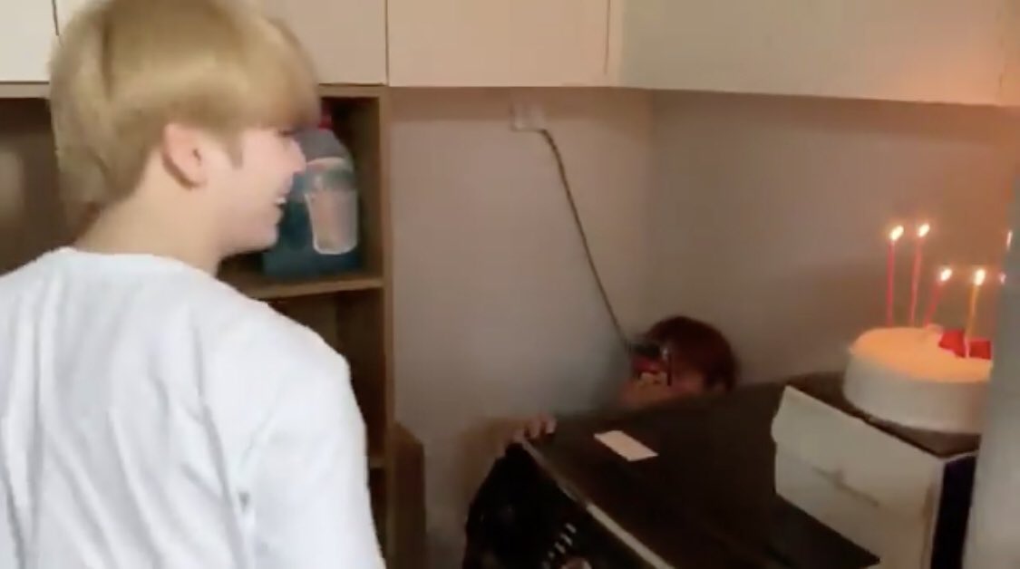 หนุ่มยูทูปเบ้อชื่อดังแอบเซอไพร์สวันเกิดแฟน แต่ไม่ทันไร หัวโขก ถ่ายคลิปต่อไม่ได้ #ริมแอล