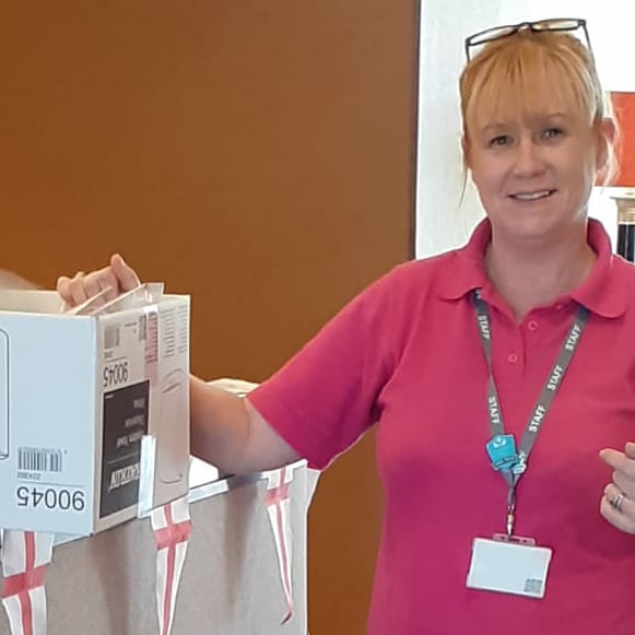 CarshaltonHigh's tweet photo. Another batch of #CHSG #PPE face masks delivered to Lavender Oaks and Sutton Court Care Homes & Carshalton Nursing Home. Happy to be able to help our carers. If you would like to support us plse go to https://t.co/YAAtiTVieq
#teamchsg #fundraising #carers @suttonvoice https://t.co/MMsCM9coJ7