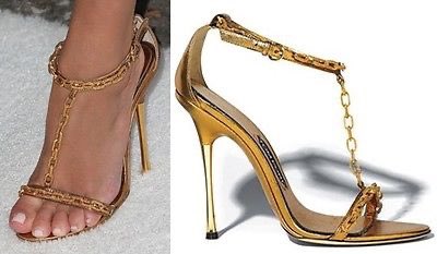 Gold Chained sandal par Tom Ford vous l’avez vu 4847383 de fois sur Kim, une de ses paires de chassures préférée qui lui a été offerte par Kanye... j’aime beaucoup cette sandale qui est facile à porter et très versatile