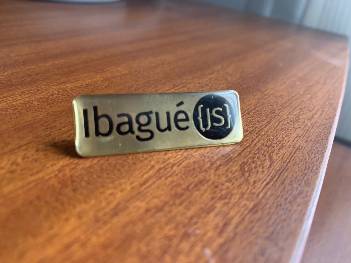 Muchas gracias <a href="/gndx/">Oscar Barajas Tavares 🚀 🇨🇴</a> tan pronto se pueda te haremos llegar uno de nuestros pins, que te identifica como uno de nuestros heroes speakers 🤗