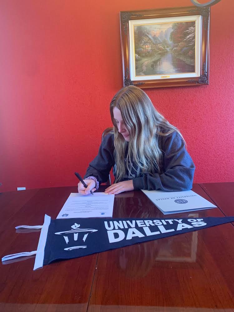 COLadyLightning's tweet photo. Congratulations to Sam Ketter (Legend HS) for signing with the University of Dallas! We are proud of you Sam! ⚡️🏀 https://t.co/RaTxVfxRc2