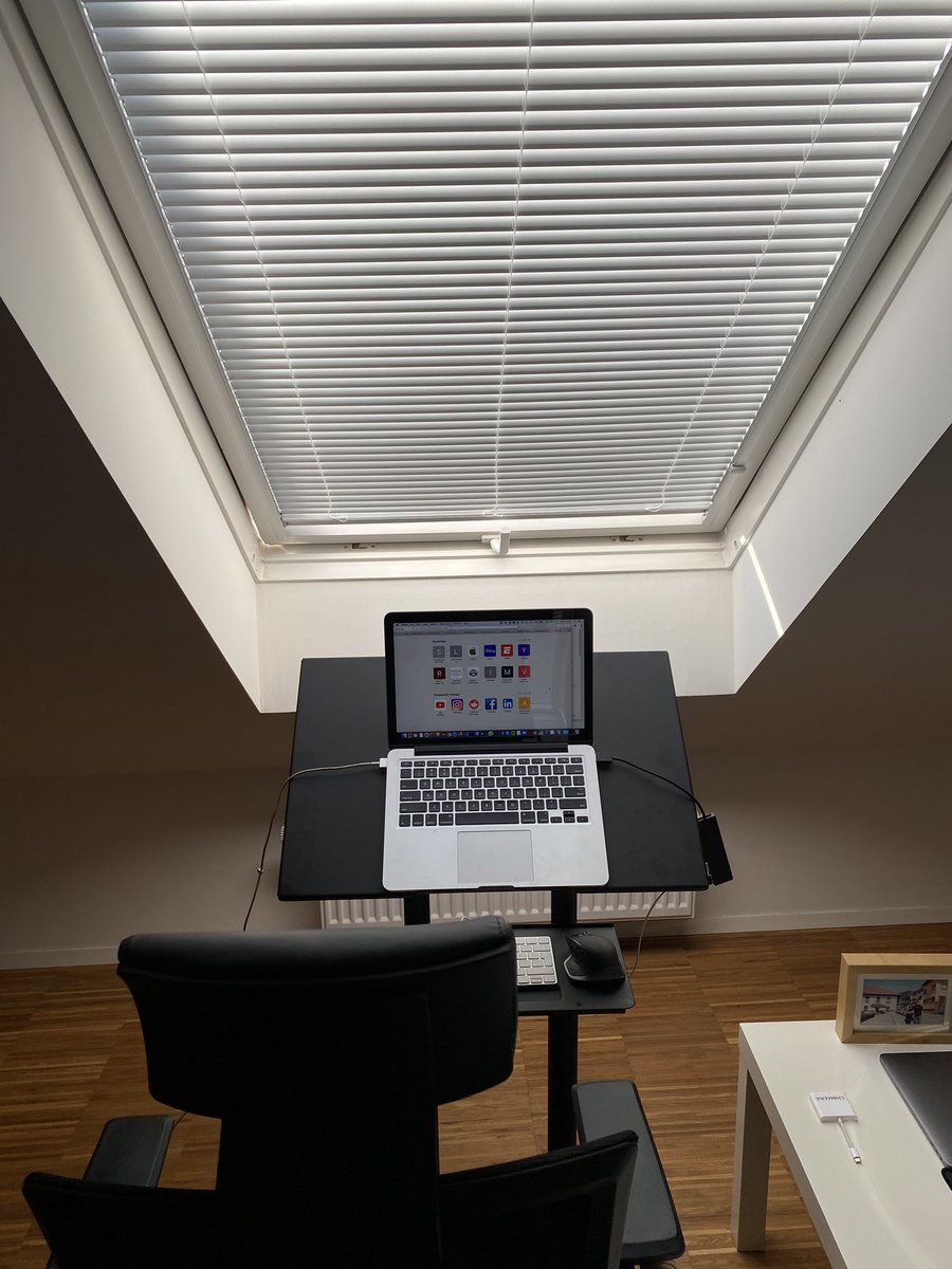 win0787's tweet photo. Who else got pictures of their improvised home offices? Here’s mine. It’s not much, but it’s actually very comfortable 😌 https://t.co/knLhLvHxQW