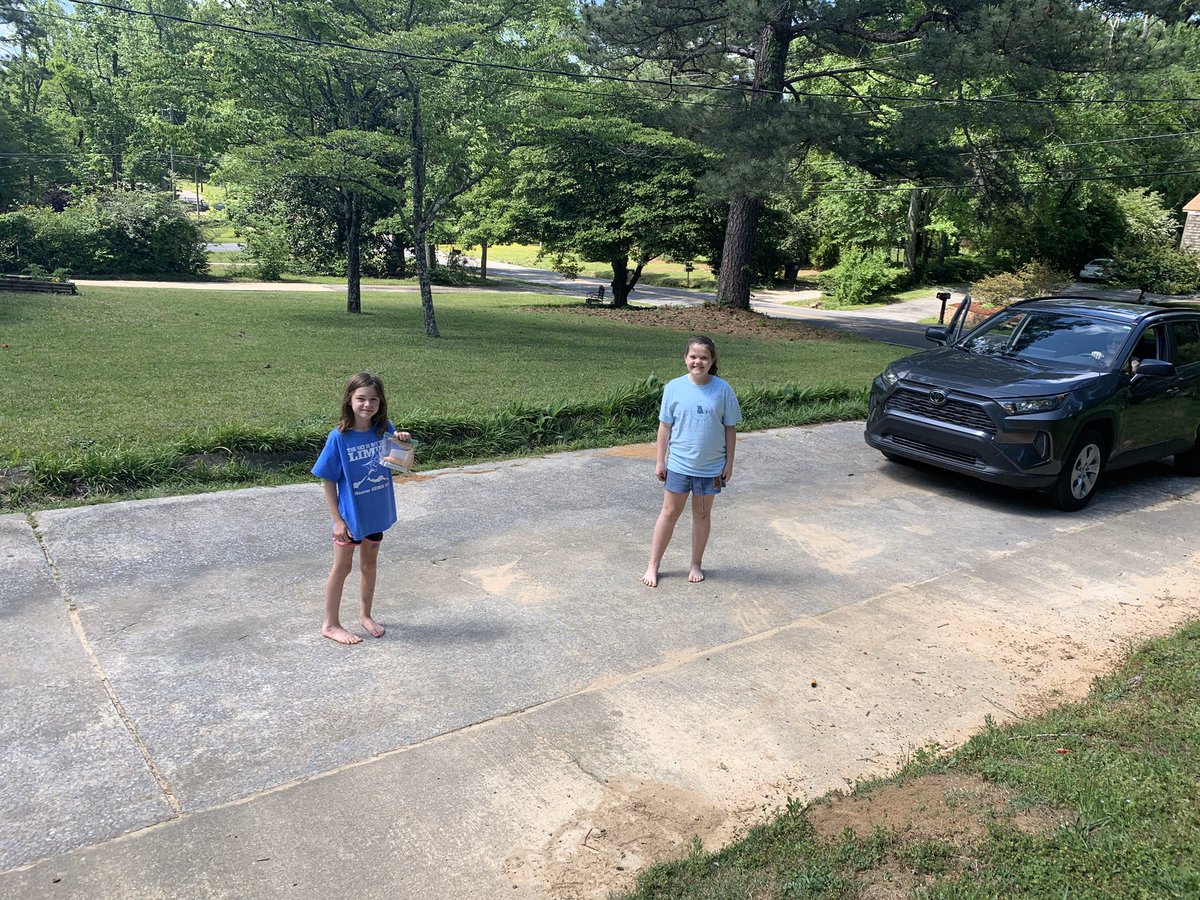Bluff Park Elem (@bluffparkelem) on Twitter photo Look who was spotted spreading some Bluff Park joy. This student dropped off chalk in everyone’s mailbox on Park Avenue for people to chalk the walk! 💓🤩 <a href="/HooverSchools/">Hoover City Schools</a> Look who was spotted spreading some Bluff Park joy. This student dropped off chalk in everyone’s mailbox on Park Avenue for people to chalk the walk! 💓🤩 <a href="/HooverSchools/">Hoover City Schools</a>