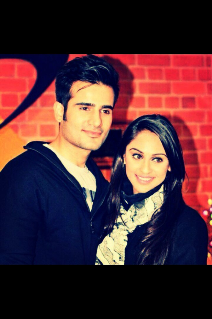 kryanitemaheen's tweet image. Aek adhoori si humari kahani rahi..... 💔💔

#Kryan