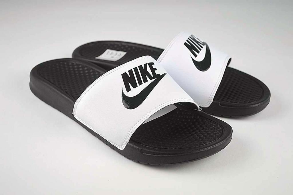 footaction nike slides