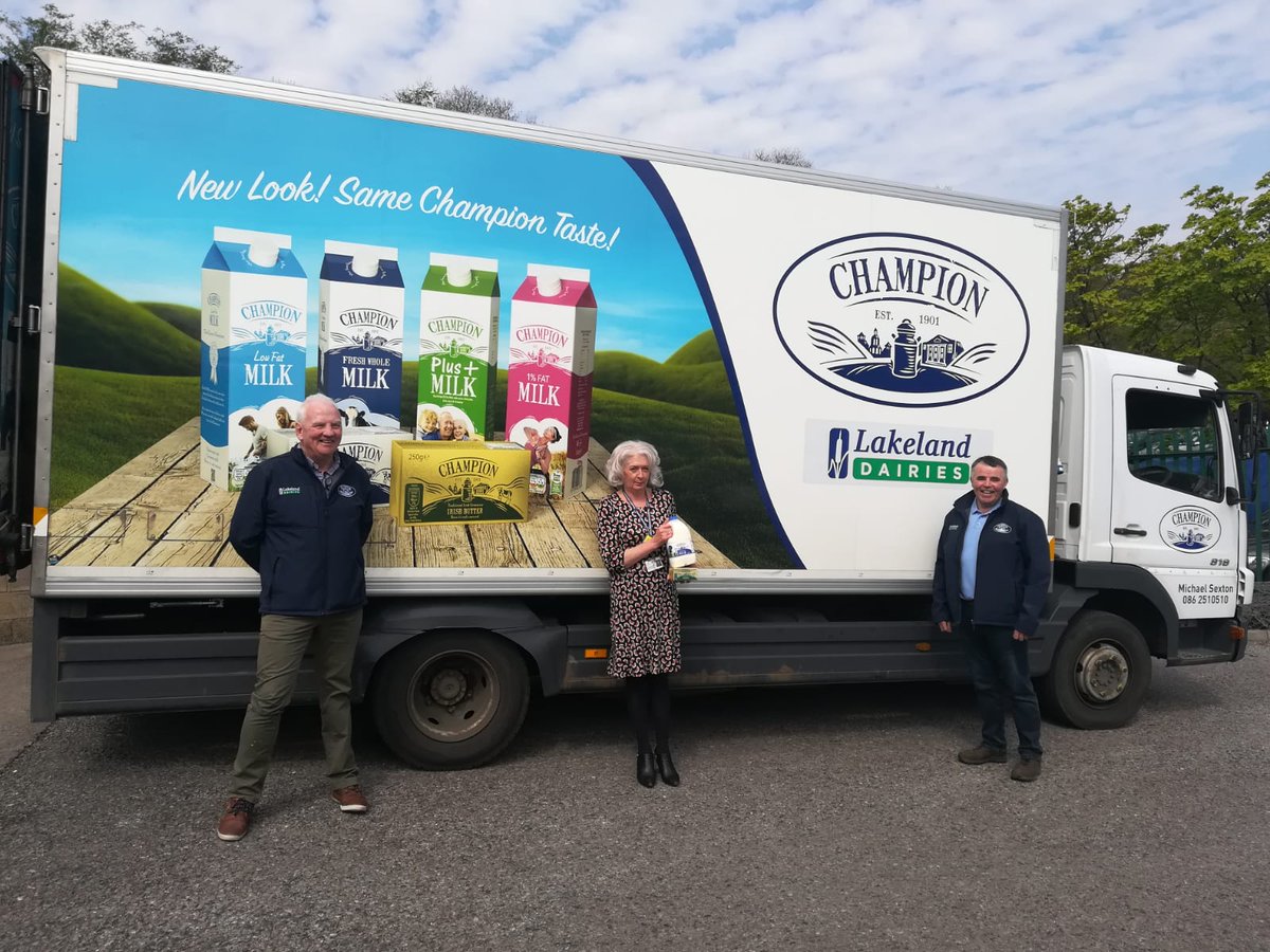 CavmonN's tweet photo. Well what a lovely surprise for the staff of Cavan Hospital when this wee Monaghan truck pulled up to champion our "Hero''s" of Cavan Monaghan Hospital.  Thank you for the fab goodie bags. 👏👏👏👏👏 we loved them. https://t.co/dbqjbf85lp