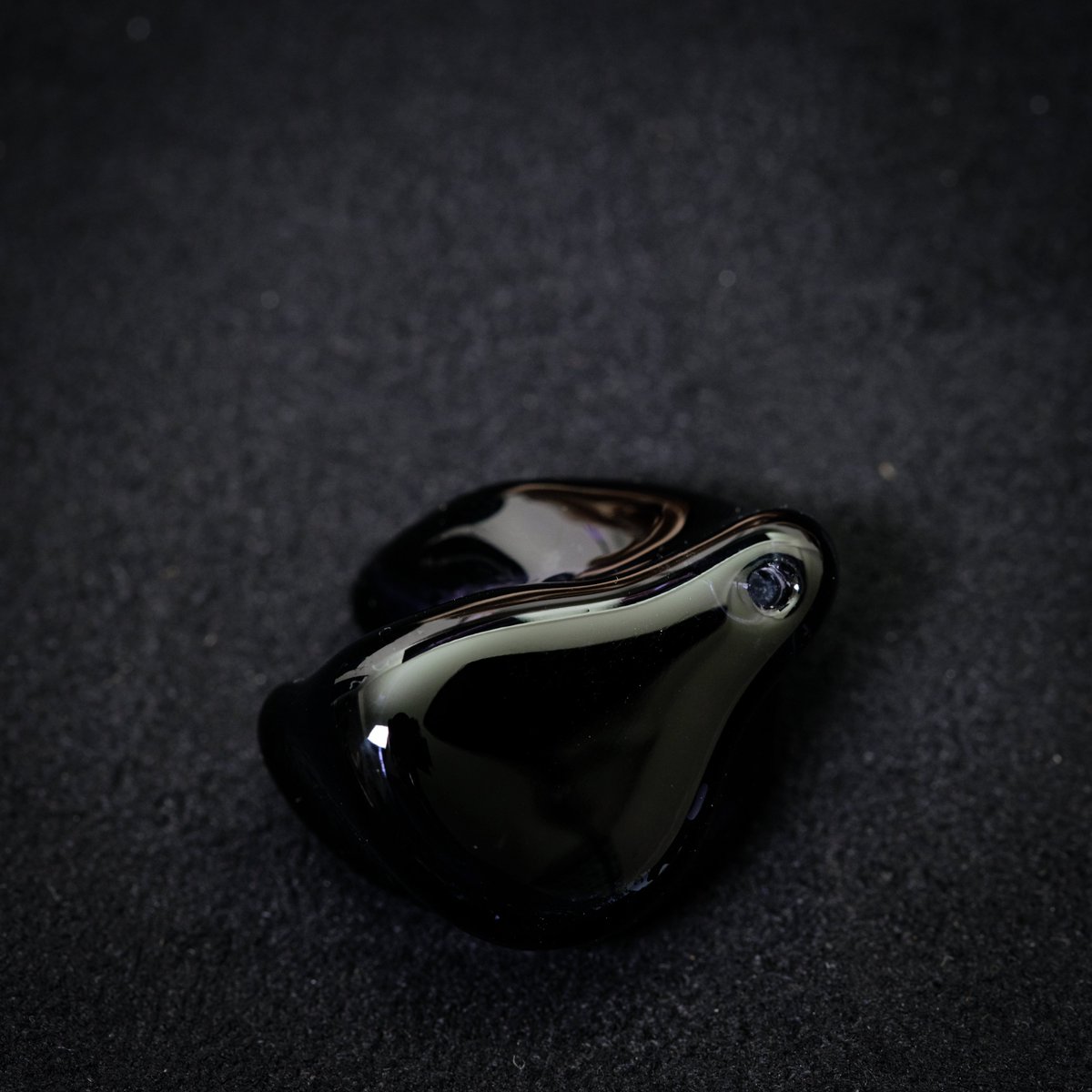 AureCustom's tweet photo. Earplug! 

Also can do artwork on it!

#aurecustom #iem #ciem #reshell #earplug #custominears https://t.co/5JlKm0ReyL