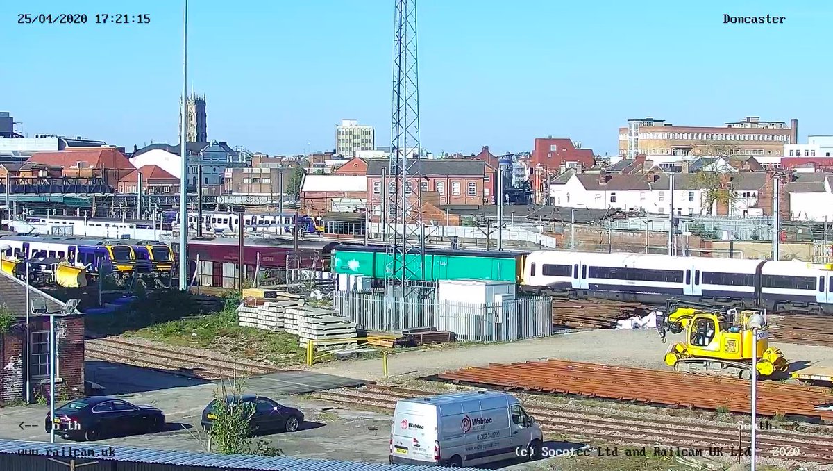 RhysGlover9's tweet image. An intersting move to Donny this afternoon 66743 drags 466006 working 5Q89 Slade Green TMD to Doncaster Works @railcamlive #SpottingFromHome