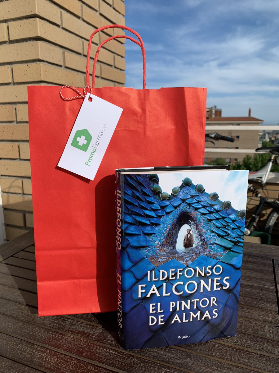 Vaya detalle de @promofarma regalándonos un libro para Sant Jordi! 

Y además uno que promete mucho: El Pintor de Almas de Ildefonso Falcones. 

¡Y gracias a @LlibreriaCinta por traerlo a casa!

👏👏👏 #SantJordi2020