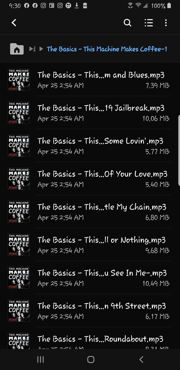 jla1122's tweet image. Happy Saturday! Coffee in bed with 3 wild and crazy guys!! What?!?! 🤣 @the3basics 
XXX❤❤❤OOO ✌❤🎶 #Wallnuts #ThisMachineMakesCoffee