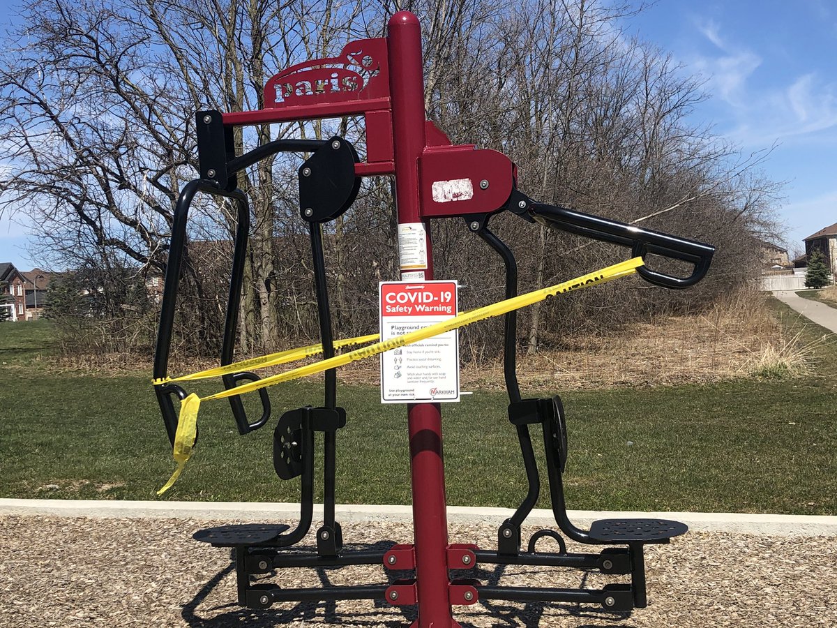 deyingkong's tweet photo. #wismerpark #COVID19 It is a sunny Saturday. Quite some family brought kids to the park. The good thing is that everyone understands and keeps social distance. https://t.co/mJYyFvM43N