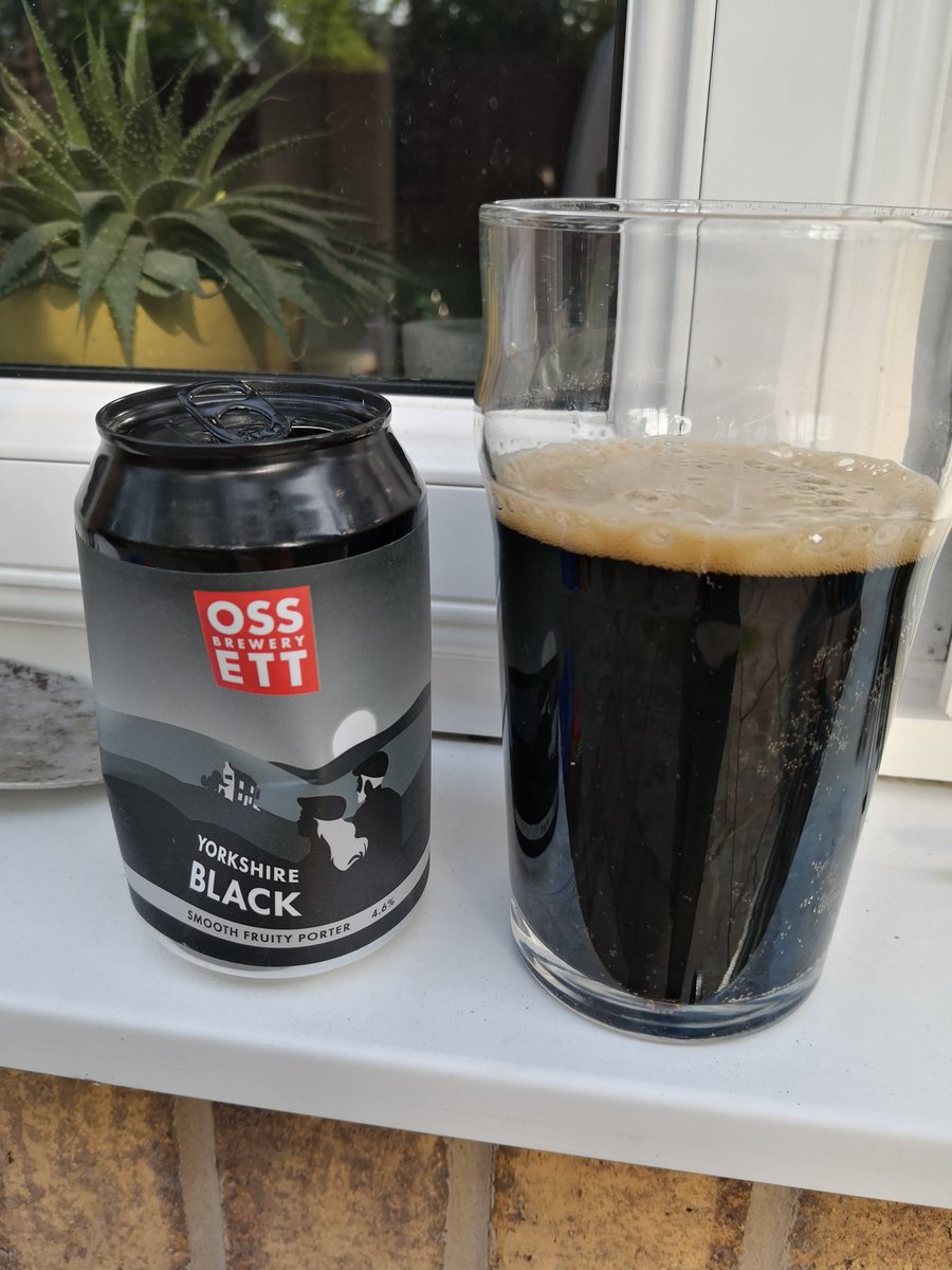 LeedsBeerTweets (@beer_leeds) on Twitter photo Looking forward to this <a href="/ossettbrewery/">Ossett Brewery</a> #YorkshireBlack #porter - handed over the fence by my neighbour, that's the impact COVID-19 is having on our street! 👍
He had been passed a <a href="/BrewDog/">BrewDog</a> #PunkIPA to get the ball rolling.
<a href="/CorkBeer/">CorkBeerTweets</a> this one up your street? Looking forward to this <a href="/ossettbrewery/">Ossett Brewery</a> #YorkshireBlack #porter - handed over the fence by my neighbour, that's the impact COVID-19 is having on our street! 👍
He had been passed a <a href="/BrewDog/">BrewDog</a> #PunkIPA to get the ball rolling.
<a href="/CorkBeer/">CorkBeerTweets</a> this one up your street?