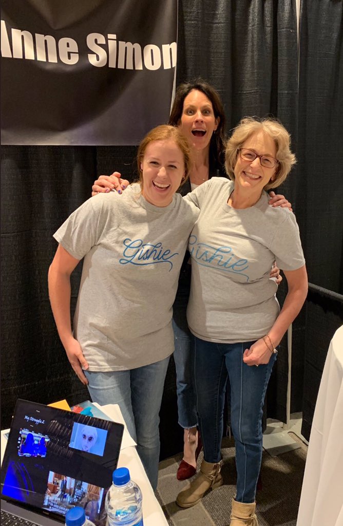corrwest's tweet photo. ❤️This is a Gishie Girl paparazzi shot from #XFest2. I was there when @Annealiz1 received her Gishie Shirt and @annabethgish ran over to get in the photo.❤️Almost late to my photo op with Annabeth, but she graciously stayed to pose with me.❤️#TogetherAtHeart #GishieShirtChallenge https://t.co/byDUt18oja